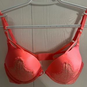 Victoria Secret Bombshell Plunge Bra